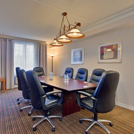 Holiday Inn Express Whitby Oshawa By Ihg Eksteriør bilde
