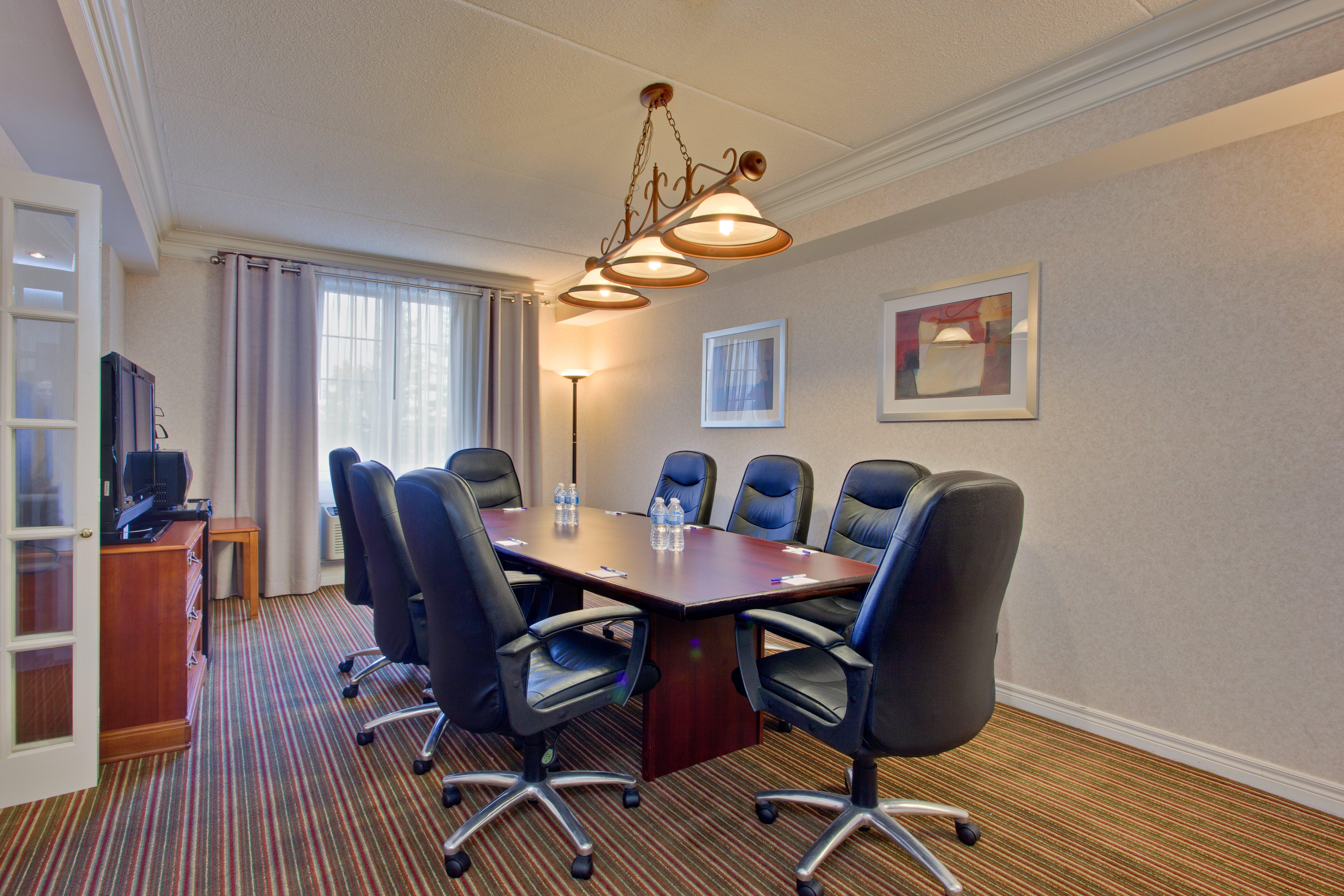 Holiday Inn Express Whitby Oshawa By Ihg Eksteriør bilde