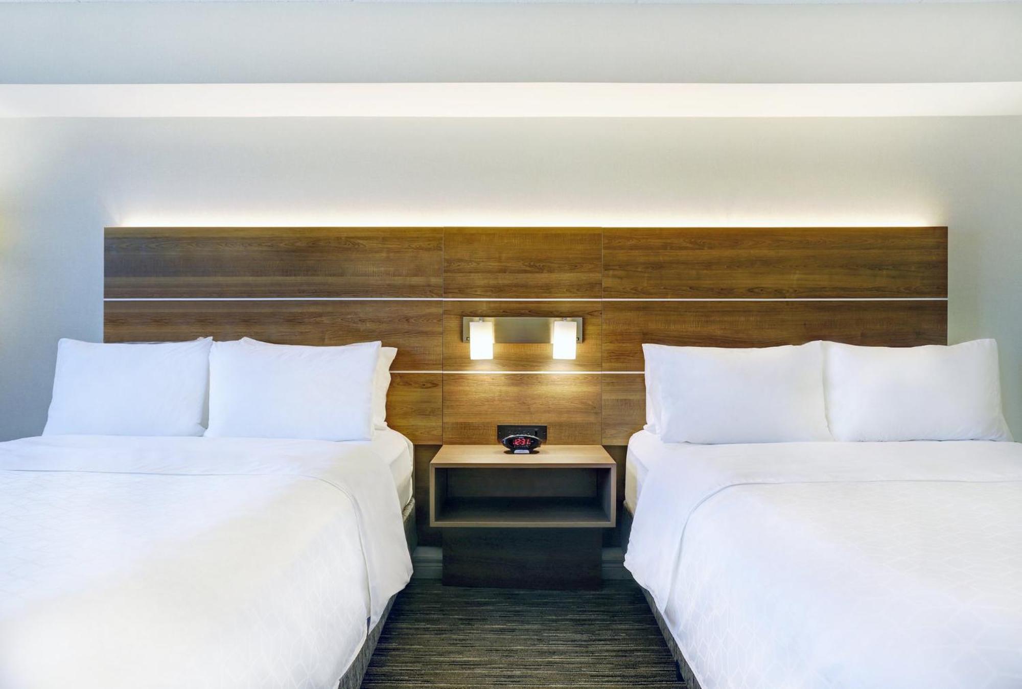 Holiday Inn Express Whitby Oshawa By Ihg Eksteriør bilde