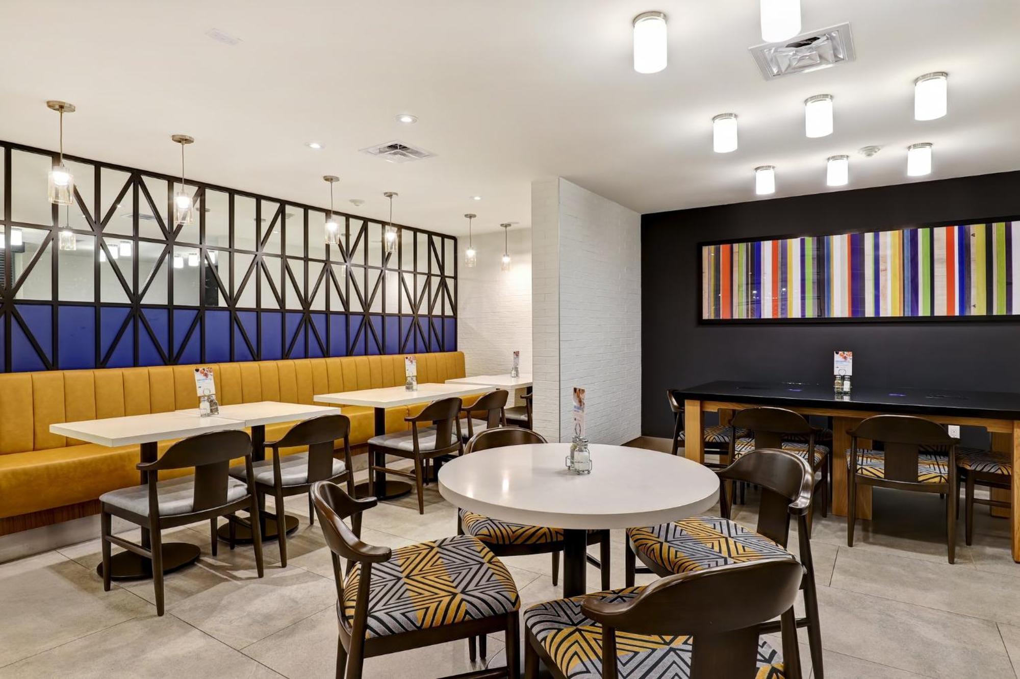 Holiday Inn Express Whitby Oshawa By Ihg Eksteriør bilde