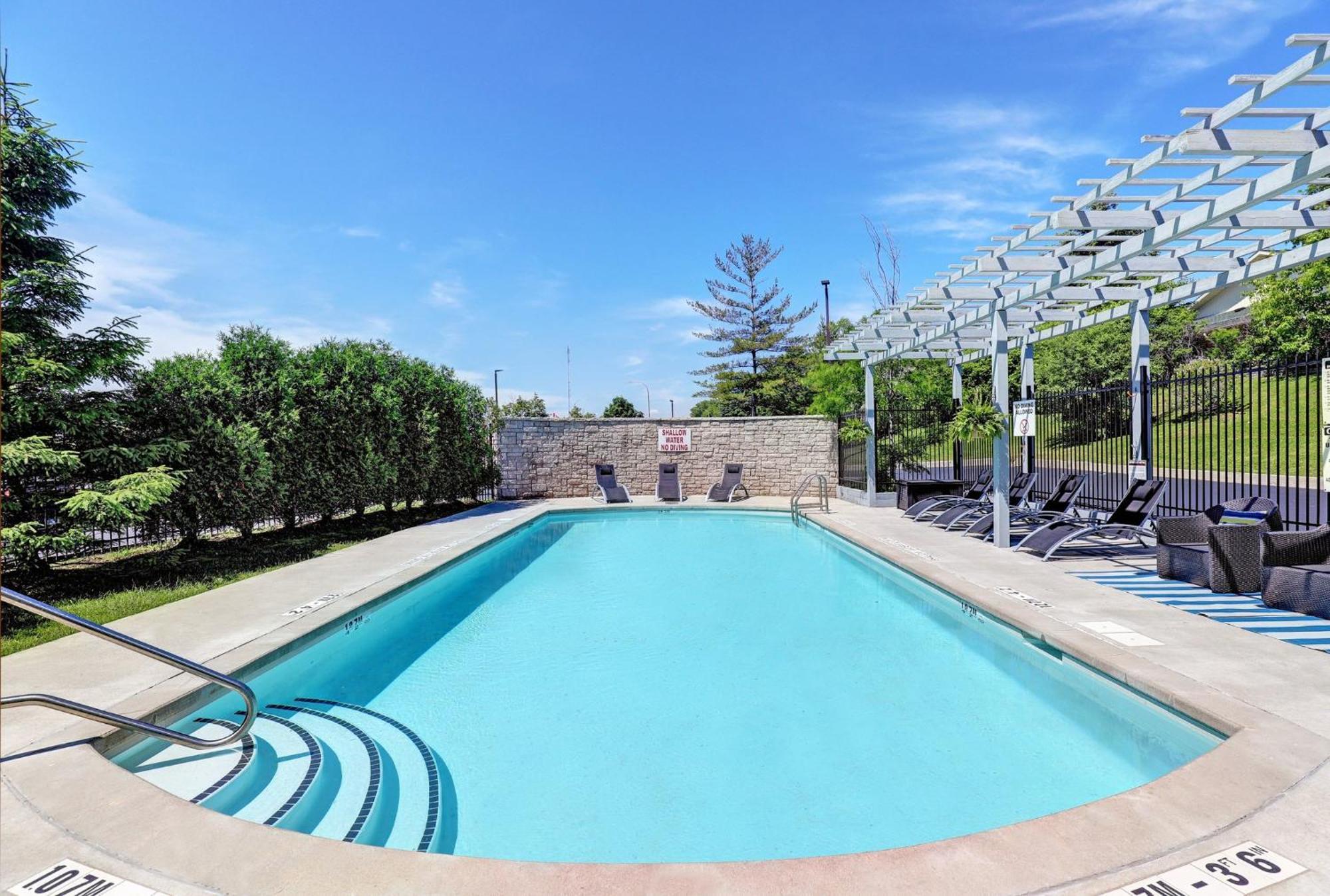 Holiday Inn Express Whitby Oshawa By Ihg Eksteriør bilde