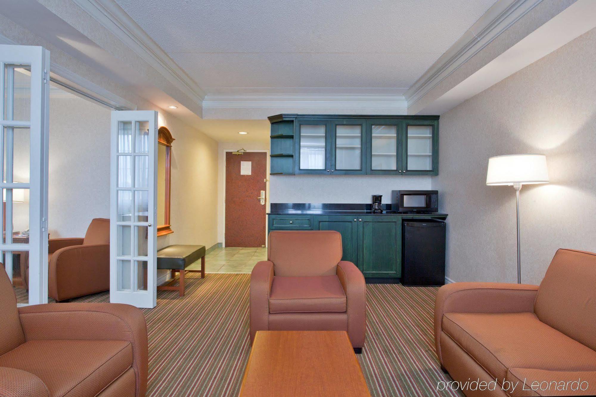 Holiday Inn Express Whitby Oshawa By Ihg Rom bilde