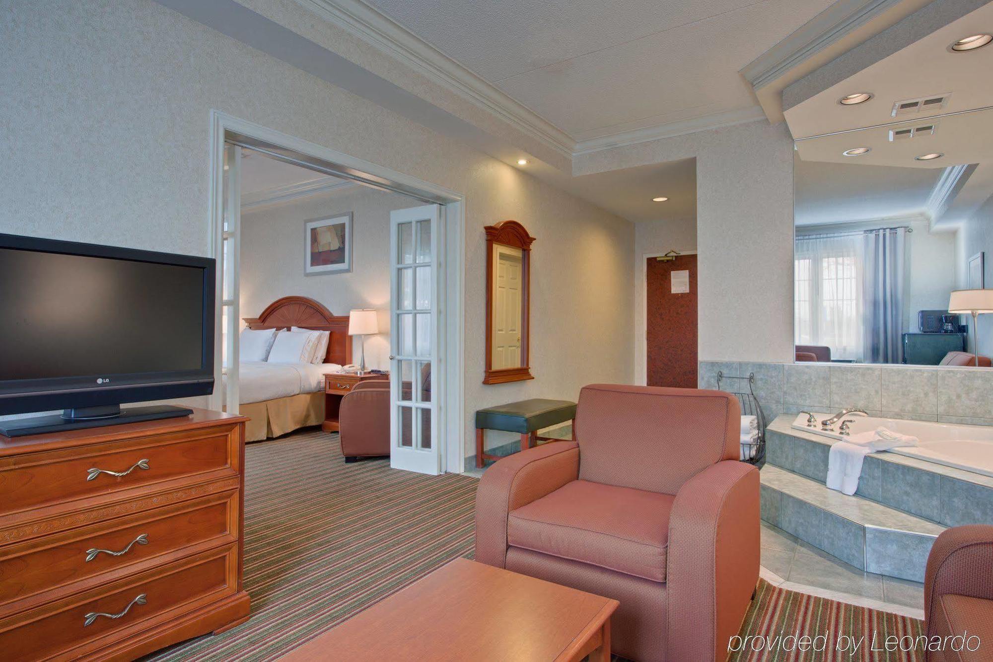 Holiday Inn Express Whitby Oshawa By Ihg Rom bilde